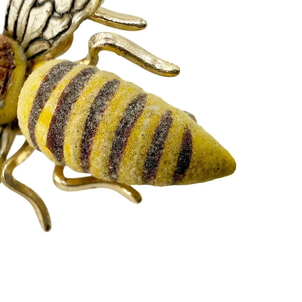 vintage brown & yellow gold Wasp Brooch flying insect jewelry pin made in Korea